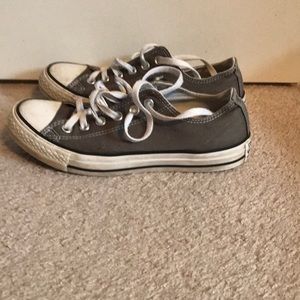 Converse size 8 low top gray